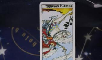 塔羅牌寶劍騎士逆位