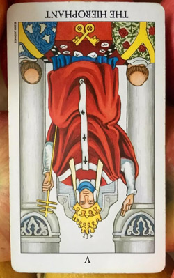 塔羅牌5教皇正位/教皇逆位牌義解讀