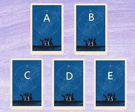 塔羅占卜我倆未來關系,怎樣讓他更喜歡我