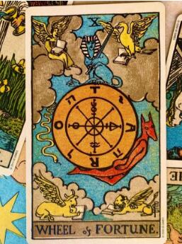 塔羅占卜三年后會有多富有，測你未來身價