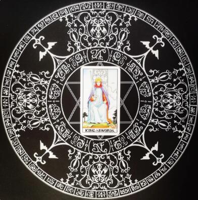 塔羅牌寶劍牌組寶劍國王正位/逆位解讀