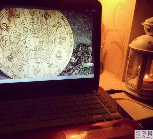 塔羅牌和星盤的區別