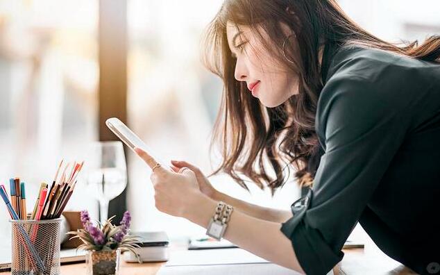 塔羅牌占卜他對前任的感情