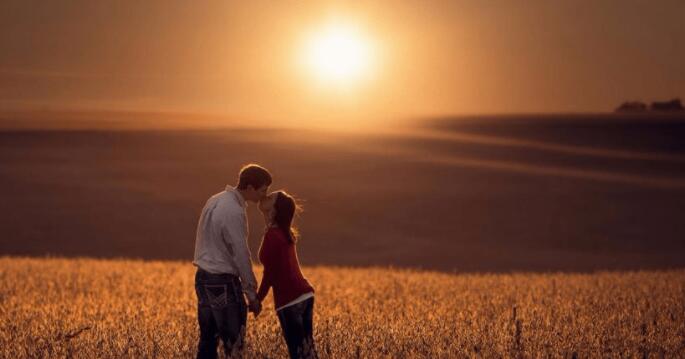 塔羅牌占卜近期能否脫單 塔羅占卜最近會脫單嗎