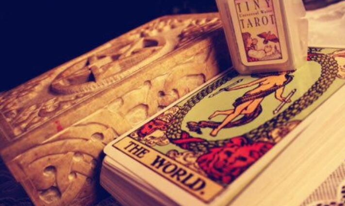 新手拿到塔羅牌應該怎么做