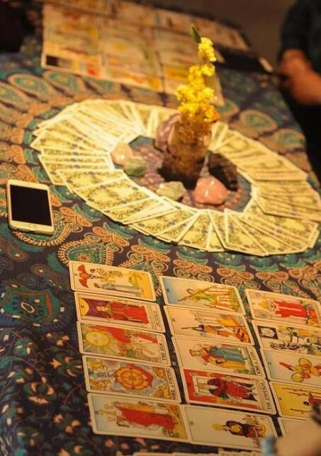 如何自學塔羅占卜 塔羅占卜師怎么學